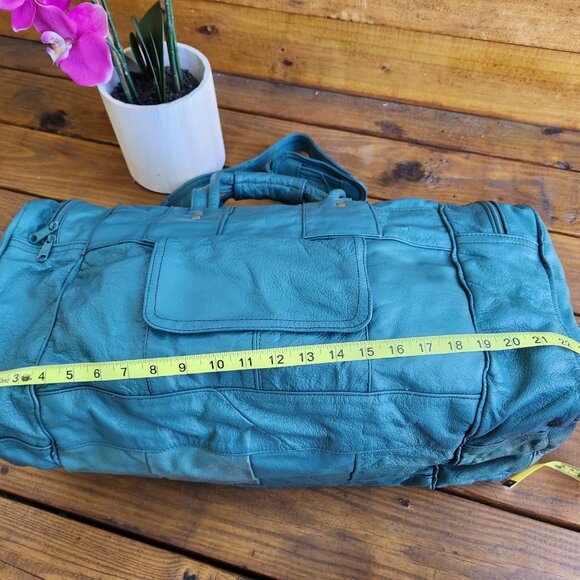 Carroll Goods Top Grain Leather Soft green large Duffle Bag Zip Shoulder strap - Picture 10 of 16